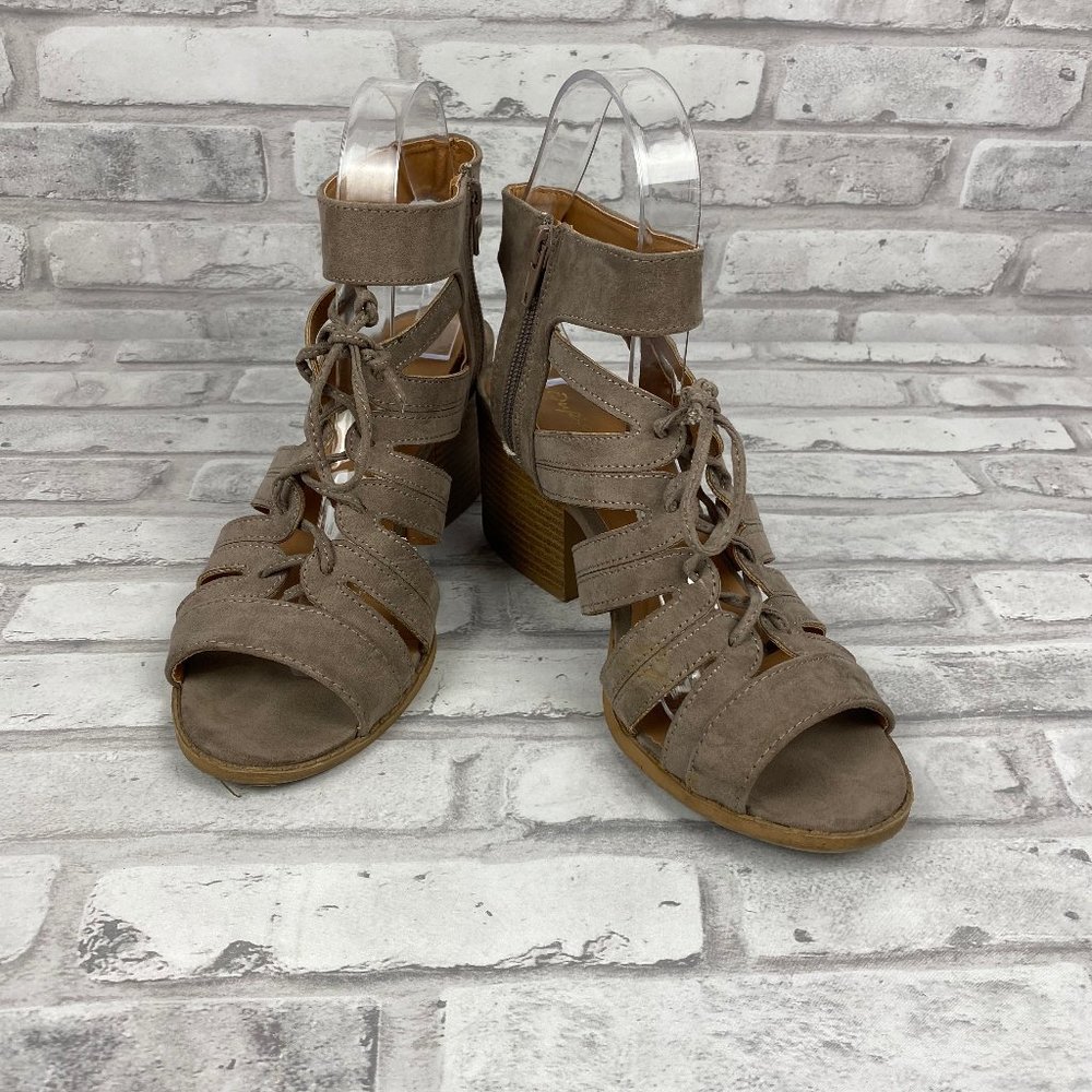 Laser Cut Open Toe Booties Block Heel Size 9-9.5